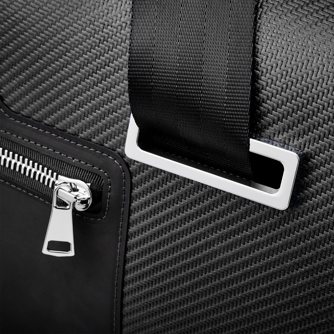 Omni Duffle